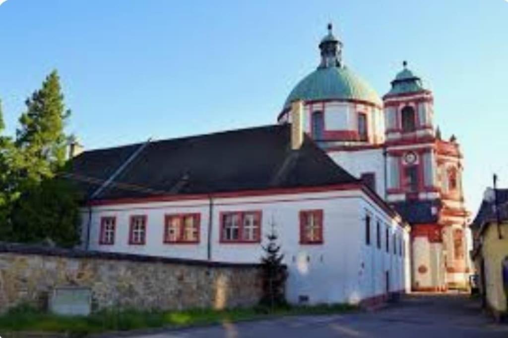 Roubenka U Kaplicky Villa Liberec Buitenkant foto